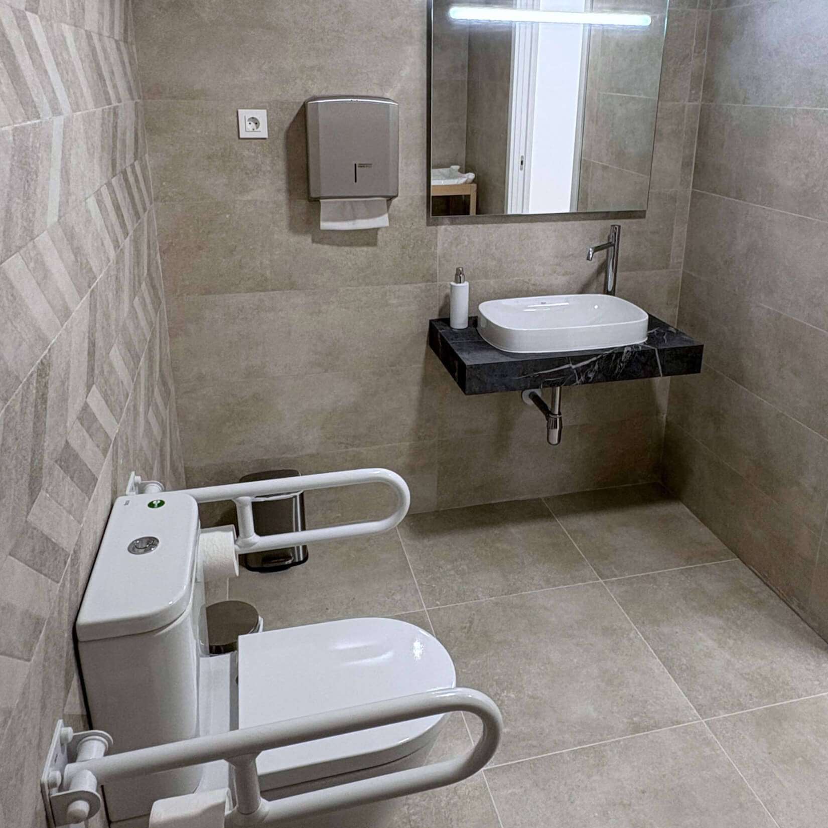 Aseo mujeres y accesibilidad Wonder Fisioterapia Aseo mujeres y accesibilidad Wonder Fisioterapia